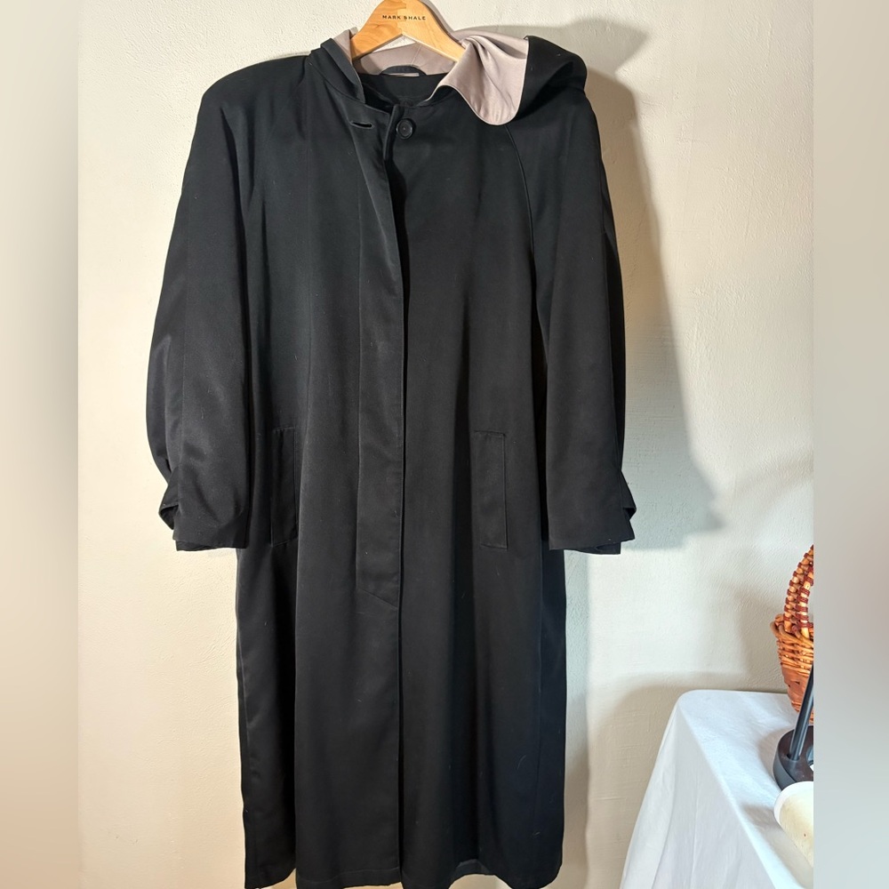 Donnybrook Authentic Rainwear Sz 14P Black with Tan Lined Hood Trench Coat Lined